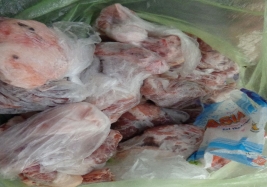 فرع الكريعات: فاعل خير بواسطة السيد / علي يرسل كمية من اللحوم الطازجة لتوزيعها على المستحقين