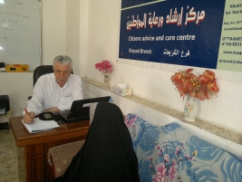 المحسن (ابو امير) يتبرع لعائلتين متعففتين
