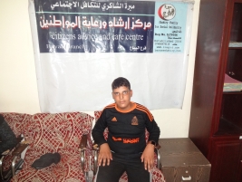 الشاب اليتيم  (عبد المهيمن احمد عباس) البالغ من العمر 18 سنة يعاني من نوبات صرع بالاضافة الى انحراف في الحاجز الانفي يناشد مركز البياع  أهل 