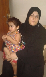 مركز مدينةالصدر:سيده تعيش هي وعائلتها في ظروف صعبه وعدم قدرتهم على توفير مستلزمات المعيشه 