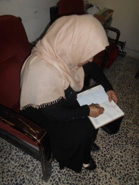 مركز ارشاد البياع:استلام السيده سوسن محمود الكفاله الشهريه