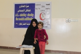فرع مدينة الصدر : الطفلة ملاك أمير صبري تحصل على كفالة شهرية لشهر آذار.