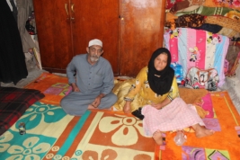 فرع مدينة الصدر : عائلة تعيش ظروف سيئة يناشدون اهل البر لتقديم يد المساعدة  