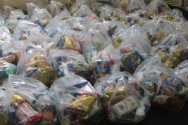 فرع مدينة الصدر : توزيع 100 سلة غذائية لشهر شعبان من فاعلة خير .