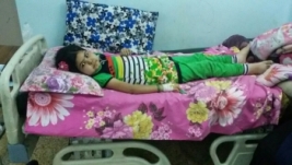 فرع مدينة الصدر : طفلة مريضة ومصابة بالعجز الكلوي تناشد اهل الخير لمساعدتها .