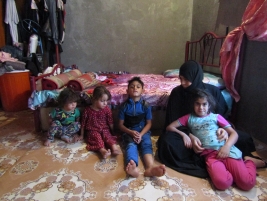 فرع البصرة : ألارملة/صابرين محمد  تكفلت برعاية  اطفالها الصغار بعد وفاة زوجها تعيش ظروف صعبة