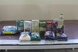 فرع مدينة الصدر:توزيع 5 سلال غذائية على عوائل الايتام 