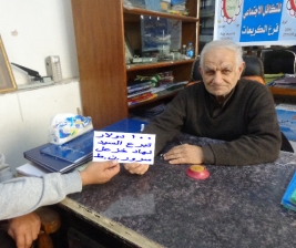 فرع الكريعات/ السيد نهاد خزعل يتبرع لأحدى المريضات 