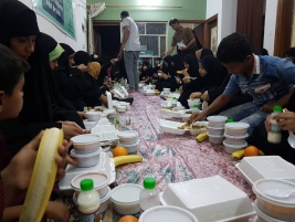 فرع النجف :- السيد / جواد الاسدي يتبرع بافطار (60) صائم من العوائل المتعففه من الايتام 
