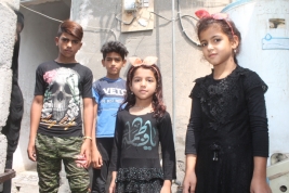 فرع مدينة الصدر: أربعة ايتام يعيشون في ظروف صعبة بعد وفاة الام والاب