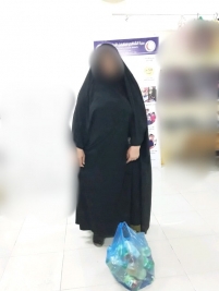 فرع مدينة الصدر : الطفلة حوراء محمد تستلم كفالة شهر ايار من المتبرعة سوما صالح .