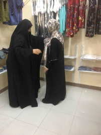 فرع مدينة الصدر : الطفلة حوراء محمد تستلم كفالة شهر حزيران من المتبرعة سوما صالح 
