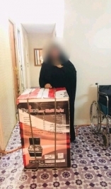 فرع مدينة الصدر : سيدة متعففة تحصل على تبرع من مكتب الراية للسياحة والسفر