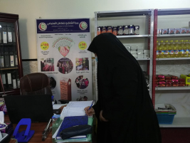 فرع البياع : تسليم كفالة الايتام الشهرية من المتبرع / محمد نعمه للارملة (انتصار , ع)