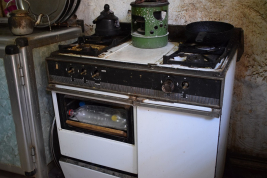 فرع النجف :- اسره متعففه تعاني فقر الحال تناشد اهل الخير مساعدتها