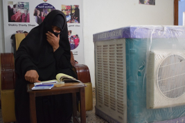 فرع النجف :- تسليم الاعانه لاسره المتعففه / ماجده . ا . ج من قبل تبرعات المحسنين الكرام 