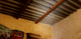 فرع البصرة : استمرار معناة الاسرة المتعففه من حياة في اشد الصعوبة ولا زالت تستغيث بالاخوة الخيرين لمد يد العون لها 