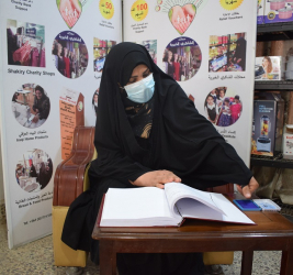 فرع النجف :-  تسليم الاعانه الطبيه من قبل الاستاذ / احمد موسى القزويني