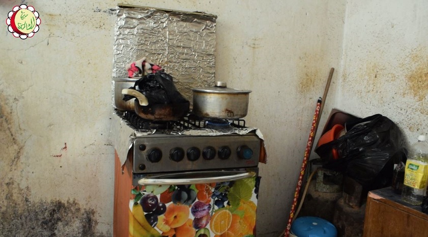 فرع النجف :- لازالت اسره السيده / ابتهال تعيش ضروف صعبه مع اسرتها تناشد اهل الخير مد يد المساعده لها 