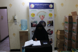 فرع البصرة: تسليم كفالة الايتام الشهرية من المتبرع الفاضل / علي حسان