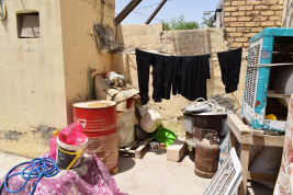 فرع النجف :- لازالت اسره السيده / حنان تعيش ضروف صعبه مع اسرتها 