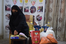 فرع النجف :- تسليم الكفالة الشهريه من قبل السيد / حارث كبه لاسرة السيدة  ( سناء . ح . ع )