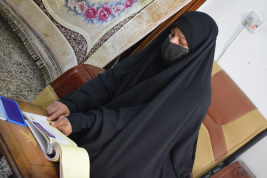 فرع النجف :- تسليم الكفاله الدراسيه  من قبل الدكتوره / س . س لاسره الارمله / غزلان . ص . م 