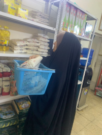 فرع البياع : المتبرع الكريم ( عبد الصاحب الشاكري ) يقدم المساعدة المالية لاسرة المتعففه (سندس ف) 