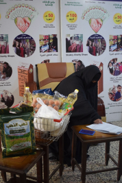 فرع النجف :-  تسليم الكفالة الشهريه من قبل السيد / حارث كبه الى اسرة السيدة ( نغم . ك . ن )