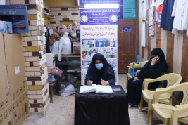 فرع البصرة: تسليم كفالة الاسرة الشهرية من المتبرع / اينار مجيد