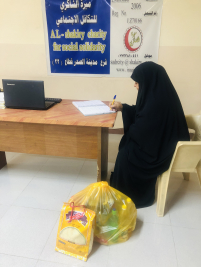 فرع مدينة الصدر : تسليم كفالة الايتام الشهرية من السيدة / سهى شبر