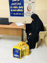 فرع مدينة الصدر : تسليم كفالة الايتام الشهرية من السيد / مير موسوي