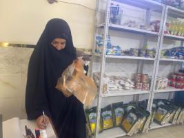 فرع البياع : مساعدة مالية من المتبرع الكريم الحاج ( عبد الصاحب الشاكري) لاسرة المتعففه (فاطمه ,ك) 