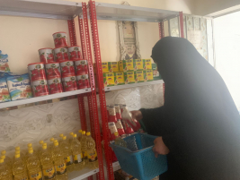 فرع البياع : تسليم المساعده الماليه  المقدمه من فاعل خير لمجموعه من الاسر 