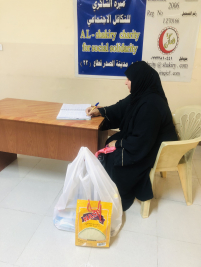 فرع مدينة الصدر : تسليم كفالة الايتام الشهرية المقدمة من الدكتور / هادي أميد