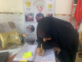 فرع البياع : مساعدة ماليه للارملة (نجلاء, ك) من المتبرع الحاج / عبد الصاحب الشاكري