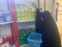 فرع البياع : مساعدة مالية من المتبرع الحاج / عبد الصاحب الشاكري لعائلة المتعفف (فاضل ,ك) 