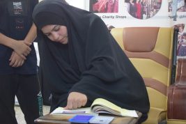 فرع النجف :- تسليم  الاعانه الانسانيه لاسره السيده / رؤى . ج . ع 