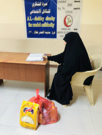 فرع مدينة الصدر : تسليم كفالة الايتام الشهرية من  السيدة / سهى شبر