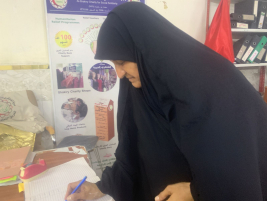 فرع البياع : مساعدة مالية من السيد ه الاء الشريفي  لعائلة المتعففه (خيريه ب) 