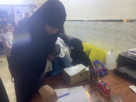 فرع البياع :تسليم كفاله الايتام للارمله ( زينب , ج) من المتبرعه الكريمه / سهى شبر 