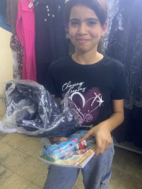  فرع البياع : تسليم المساعدة المالية المقدمة من السيد (جلال فيروز ) لاسرة المتعفه(نجاه م)