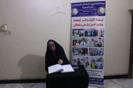 فرع البصرة : تسليم كفالة الاسرة الشهرية من المتبرع الكريم / فراس كاظم