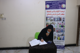 فرع البصرة : تسليم كفالة الاسرة الشهرية من المتبرع الكريم / محمد احمد