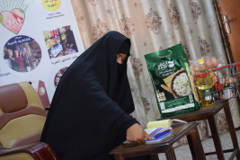 فرع النجف :-  تسليم التبرع المقدم من تبرعات المحسنين الكرام 