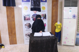 تسليم المساعدات الخيرية لاسرة المتعففة ( ب . ص . س ) 