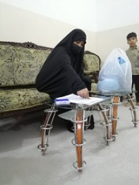 فرع النجف :-  تسليم الكفالة الشهرية المقدمة من (السيد/ علي الشاكري) 