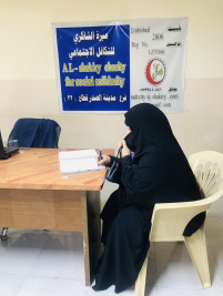 فرع مدينة الصدر : تسليم كفالة الايتام الشهرية من الدكتور ( أ ، م ) 