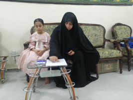 فرع النجف : تسليم الكفالة الشهرية المقدمة من السيدة/ عالية جواد