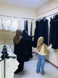 فرع مدينة الصدر : تسليم كفالة الايتام المقدمة الى اسرة الارملة ( رؤى ، م )